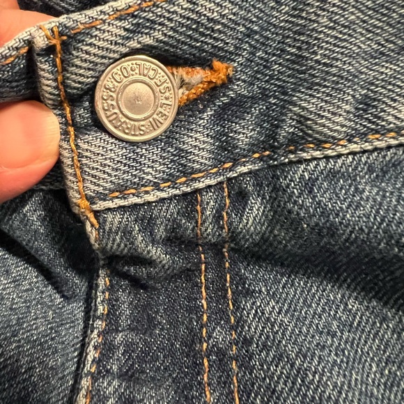 Levi's Light Blue Frayed Hem Jean Shorts - Picture 5 of 7